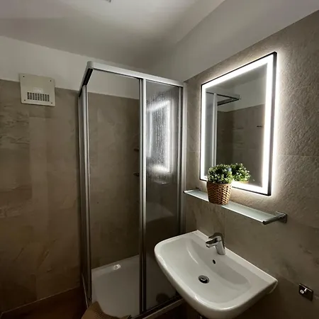 Apartmanhotel Roemerschlucht Velden am Wörthersee